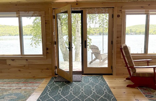 Crystal Beach House | Lakefront House with Kayaks, Dock & Perfect 10 Rating