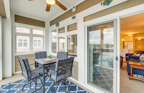 Huddleston Apartment | Lakefront Condo with Pool and Hot Tub in Huddleston