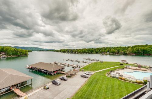 Huddleston Apartment | Lakefront Condo with Pool and Hot Tub in Huddleston