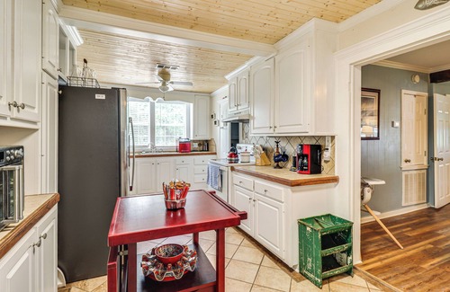 Jonesville Cabin | Idyllic Lakefront Jonesville Cabin with Dock and Fire Pit