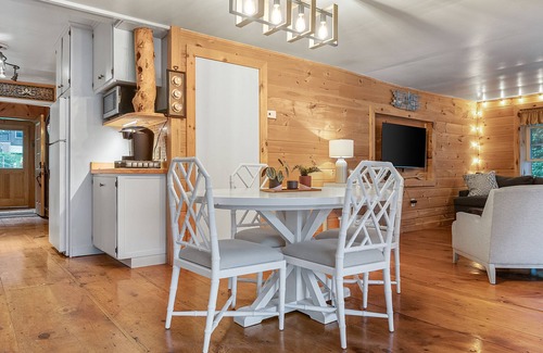Maryland House | Perfect Lakefront Stay with Kayaks and Firepit Access