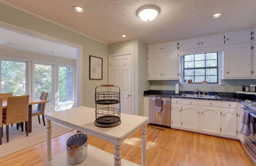 Newell House | Ideal Lakefront Lineville Retreat with Private Dock & Spa