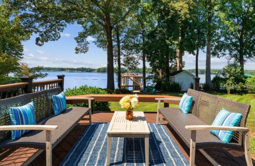 Mount Mourne House | Idyllic Lakefront Living with Family-Friendly Amenities