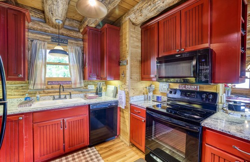Grand Lake House | Lakefront Log Home Retreat with Private Dock & Top Rating