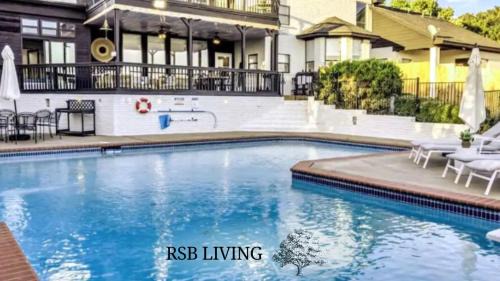 Rowlett Villa | Lake Front Villa: Private Pool & Jacuzzi, Rated 10/10