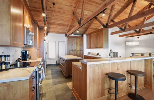 Incline Village House | Scenic Lakefront Views with Premium Spa Amenities
