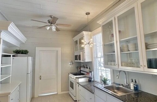 Cedar Bluff Resort | Lakefront Mini-Resort with Pool & Ocean Views - Rated 10/10