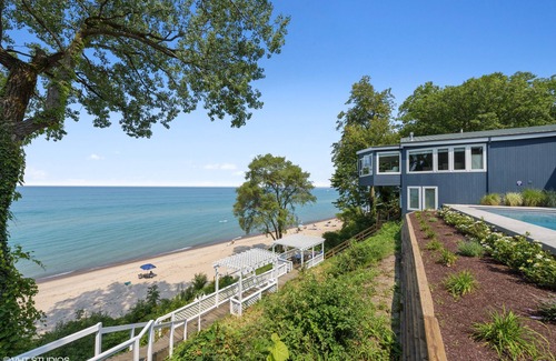 Union Pier House | Lakefront Modern Mansion with Heated Pool & Private Beach