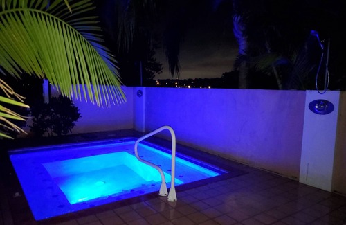 Lake Wales House | Pet-Friendly Lakefront Stay Near Legoland & Disney Parks