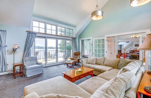 New London House | Relaxing Lakefront Retreat in New London with Hot Tub & Dock