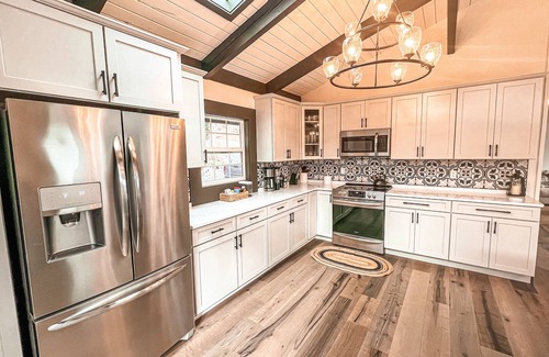 Cadiz House | 10/10 Rated Lakefront Oasis with Private Dock & Pool