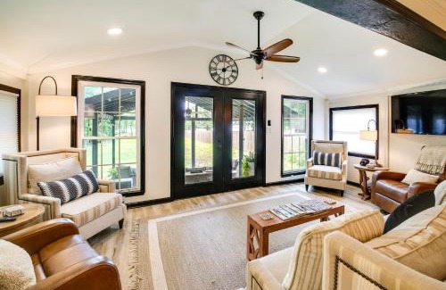 Jones Mills House | Lakefront Oasis in Hot Springs, Arkansas - Pet Friendly Retreat