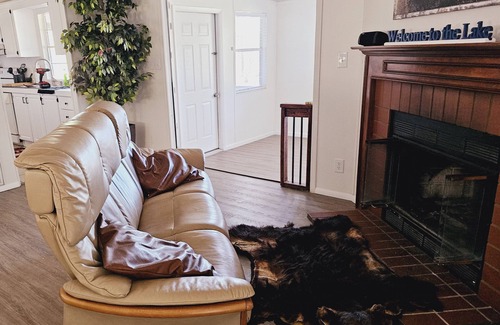 Astor House | Lakefront Escape on 10 Acres with Hot Tub & Breakfast