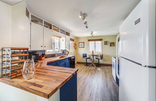 Oroville House | Stunning Lakefront Oroville Paradise with Private Beach & Dock
