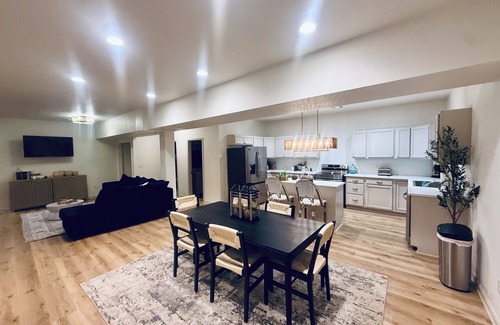 Lake Hamilton House | Lakefront Paradise Awaits! 2025 New Construction on Lake Hamilton!