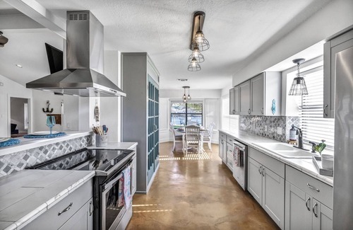 Marble Falls House | Lakefront Retreat with Firepit and Family-Friendly Amenities