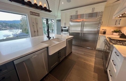 Shawnigan Lake House | Unforgettable Lakefront Retreat with Pool, Hot Tub & Gym