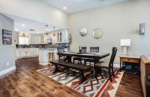 Lake Delton House | Lakefront Penthouse with Panoramic Views and Pool Access