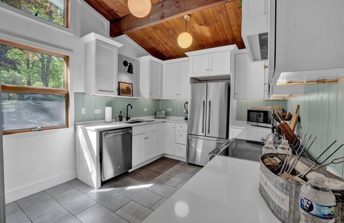 Pocono Mountain Lake House | Lakefront Retreat with Private Pool and Hot Tub, Rated 9.8