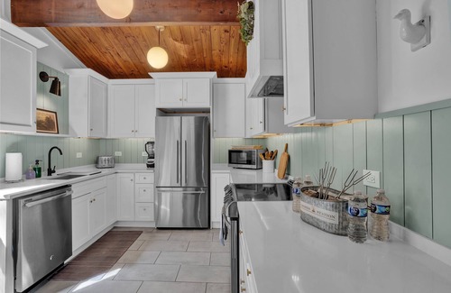Pocono Mountain Lake House | Lakefront Retreat with Private Pool and Hot Tub, Rated 9.8