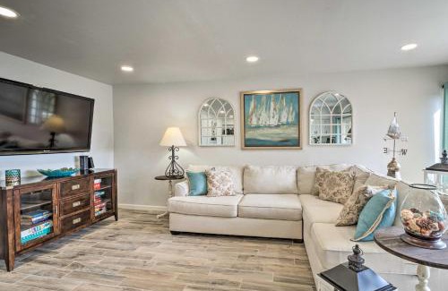 Comanche Point At Point Venture House | Idyllic Lakefront Resort: Pool, Golf, Tennis & Family Fun
