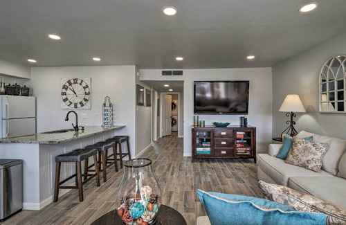 Comanche Point At Point Venture House | Serene Lakefront Resort: Pool, Golf, Tennis & Pet-Friendly