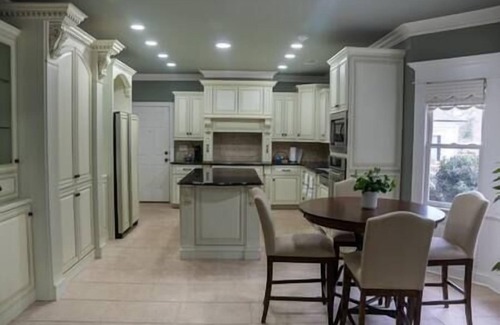 LaGrange House | Lakefront Retreat with Private Pool & Spa Amenities