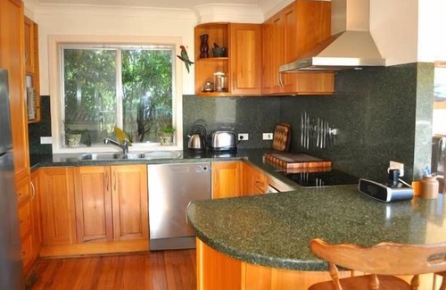 Merimbula House | Tranquil Lakefront Retreat with Pet-Friendly Amenities