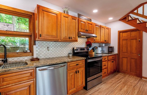 Whiteside House | Serene Lakefront Retreat: Hot Tub, Dock & Pet Friendly!
