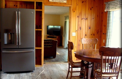 Hiawassee House | Experience "Sitting Rock" on Lake Chatuge - Hiawassee Getaway