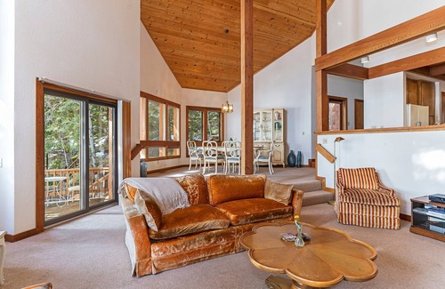Tahoe City House | Lakefront Cabin Retreat with Spa & Ocean View Access