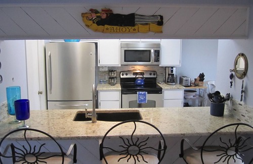 Horseshoe Bay House | Scenic Lakefront Townhome with Boat Dock & Eclipse Views
