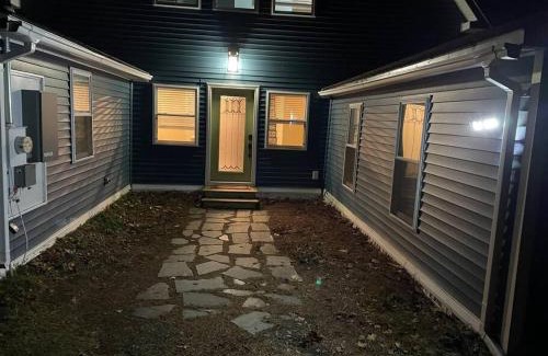 Weeks Mills House | Relaxing Lakefront Retreat with Hot Tub & Free Massages
