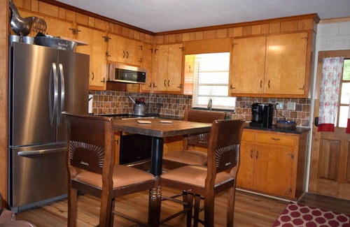 Lincolnton House | Lakefront Retreat: Renovated 2-Bedroom with Spa & Pool