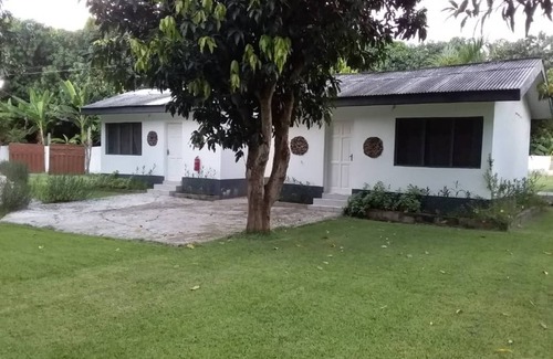Eastern Region Apartment | Scenic Lakefront Rooms with Pet-Friendly Amenities
