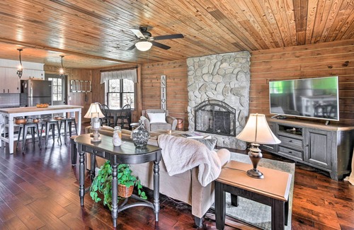 Waterloo Cabin | Idyllic Lakefront Cabin with Dock, Kayaks & Relaxing Spa
