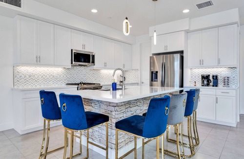 Terra Lago Villa | Pet-Friendly Lake Front Villa Oasis with Private Pool