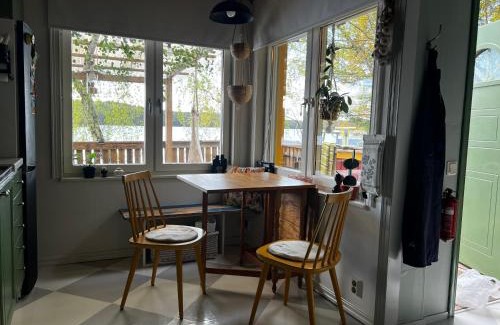 Lerum House | Lakehouse getaway with rowing boat