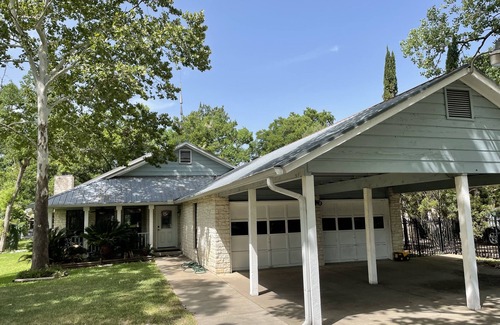 Windy Cove House | Scenic Lakehouse on Lake Austin with Hot Tub & Pool Access