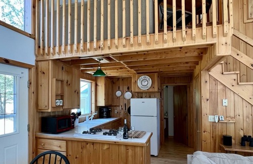Kents Hill House | Idyllic Lakehouse Retreat with Private Waterfront Access