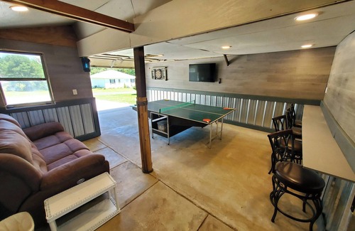 Scotland House | Lakehouse Retreat with Game Room & Direct Water Access