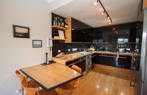 Waterhead House | Family-Friendly Lakeland View with Top Guest Ratings