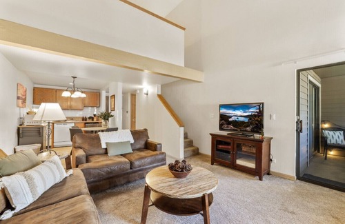 South Lake Tahoe House | Lakeland Village 2 Bed Condo w/Pool View