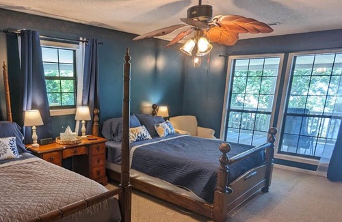 Cedar Bluff House | Relaxing Retreat at Laker's Acres with Spa and Hot Tub