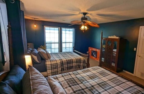 Cedar Bluff House | Relaxing Retreat at Laker's Acres with Spa and Hot Tub