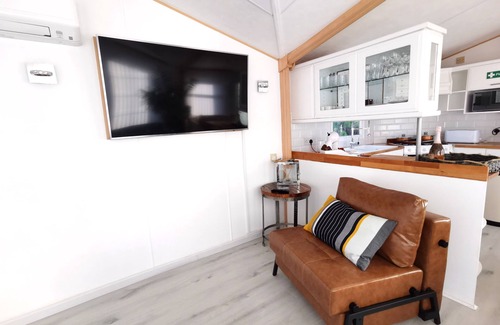 Overstone Cabin | Tranquil Overstone Holiday Park: Pet-Friendly Lake Views