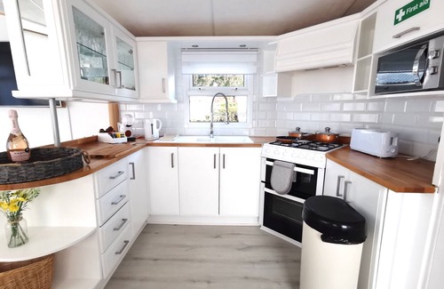 Overstone Cabin | Tranquil Overstone Holiday Park: Pet-Friendly Lake Views