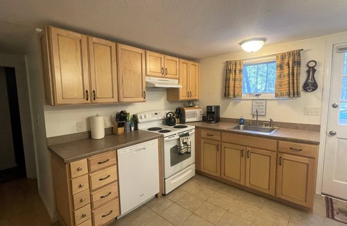 Bridgton Cabin | Ultimate Lakes & Mountain Escape: 10/10 Rated Cabin Retreat