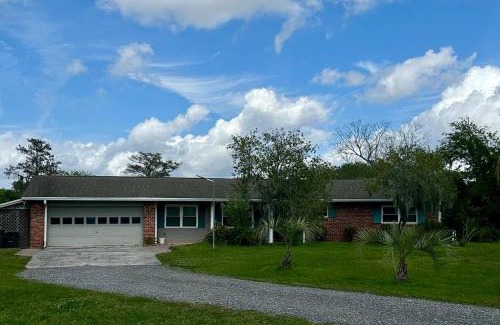 Oviedo House | Lakes View 3 Bed, 2 Bath Nature Retreat In Oviedo
