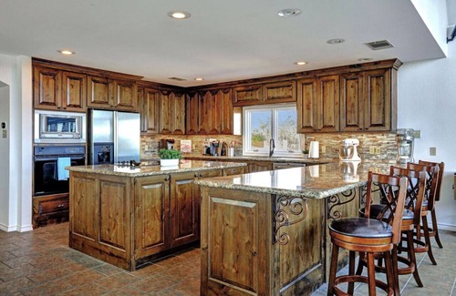Spicewood House | Unwind at Lakeshore Haven: Hot Tub & Boat Dock Retreat